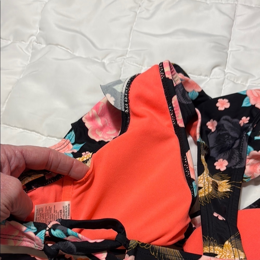 Time & Tru Floral Ruffle Bikini Top - Picture 9 of 9